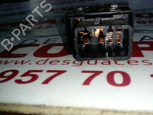 Right rear window switch HYUNDAI TUCSON (JM)  | BP19553777I28 