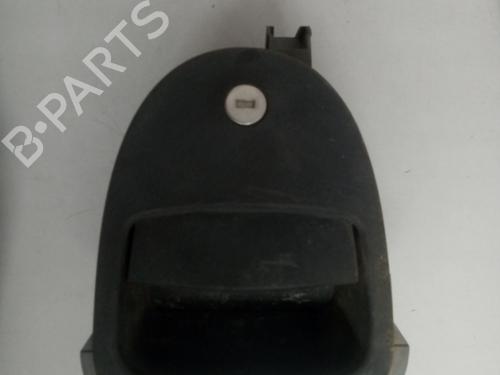 Używane Klamka zewnętrzna OPEL COMBO Box Body/MPV [2001-2025]  19561048