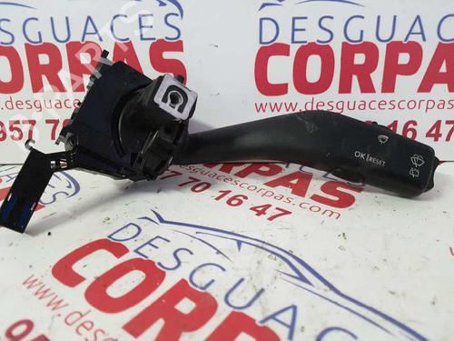 Used Steering column stalk SEAT LEON (1P1) [2005-2013]  19549258