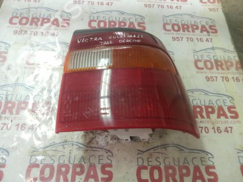 Used Right taillight OPEL VECTRA A (J89) [1988-1995]  19555604