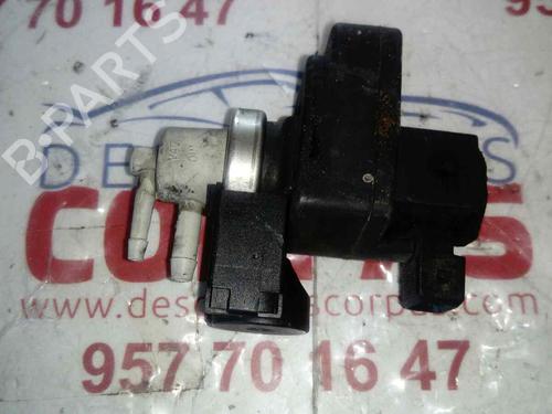Used Electronic module RENAULT LAGUNA II Grandtour (KG0/1_) 2.2 dCi (KG0F) (150 hp) 19552844