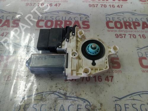 Right rear window motor SEAT LEON (1P1)  | BP19554988E22 