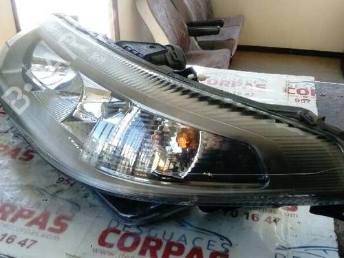 Left headlight RENAULT LAGUNA II Grandtour (KG0/1_) 2.2 dCi (KG0F) | BP19552172C28 