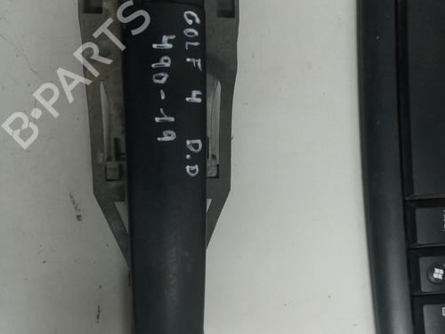 Used Front right exterior door handle VW GOLF IV (1J1) [1997-2008]  19559559
