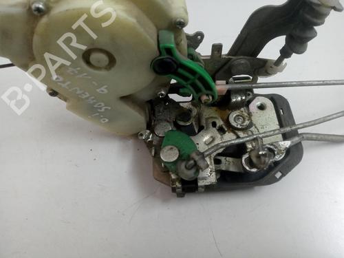 Front left lock KIA SORENTO I (JC) 2.5 CRDi | BP19561140C98 