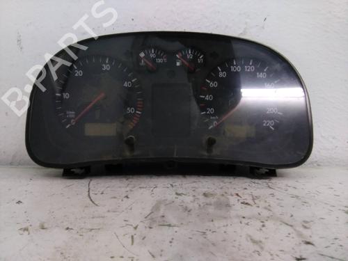 Used Instrument cluster VW GOLF IV (1J1) [1997-2008]  19557438