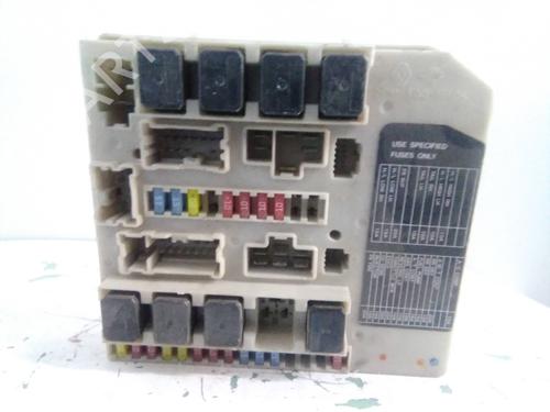 Used Fuse box NISSAN MICRA III (K12) 1.2 16V (80 hp) 19560952