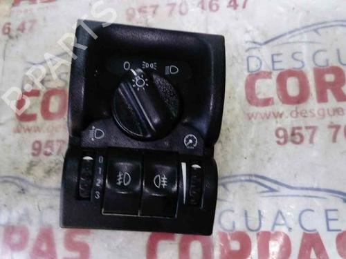 Used Headlight switch OPEL VECTRA B (J96) [1995-2004]  19551894