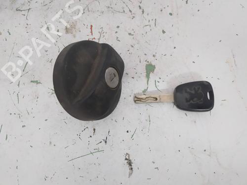 Used Fuel flap PEUGEOT 307 (3A/C) 2.0 HDi 90 (90 hp) 19557192