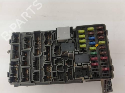 Used Fuse box HONDA CR-V II (RD_) [2001-2007]  19570762