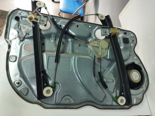 Used Front left window mechanism VW POLO IV (9N_, 9A_) 1.4 TDI (75 hp) 31156873