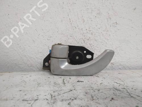 Used Front left interior door handle HYUNDAI TERRACAN (HP) [2001-2008]  19557316