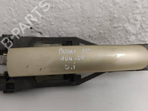 Used Front left exterior door handle VW PASSAT B5.5 (3B3) 1.9 TDI (130 hp) 22610604