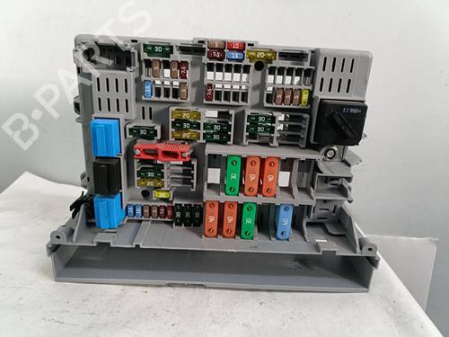Used Fuse box Fuse box BMW 1 (E87) 118 d (122 hp) 33852931 33852931