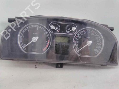 Used Instrument cluster RENAULT LAGUNA II (BG0/1_) 1.9 dCI (BG0E) (105 hp) 19564087