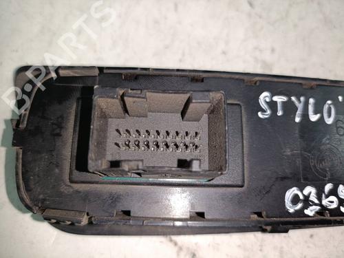 Comutador vidro frente esquerdo FIAT STILO (192_) 1.9 JTD (192_XE1A) | BP19571299I27 