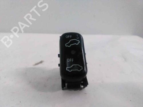 Used Switch MERCEDES-BENZ E-CLASS (W210) E 300 Turbo-D (210.025) (177 hp) 19563008