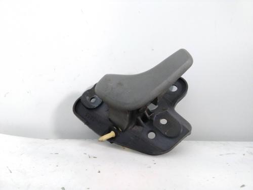 Used Front left interior door handle CHRYSLER VOYAGER IV (RG, RS) [1999-2008]  19558740
