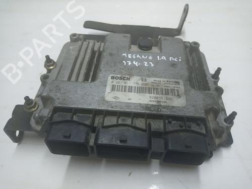 Used Engine control unit (ECU) RENAULT MEGANE II (BM0/1_, CM0/1_) [2001-2012]  19565346
