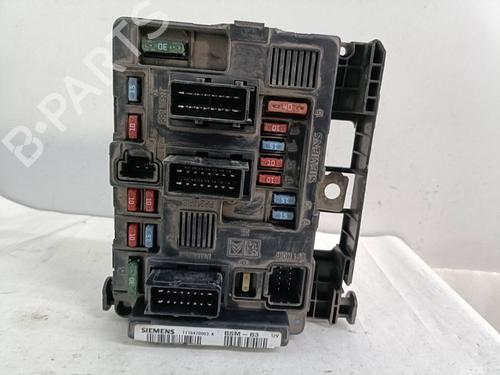Used Fuse box Fuse box PEUGEOT PARTNER MPV (5_, G_) 2.0 HDI (90 hp) 33558221 33558221