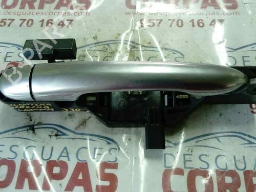 Used Front right exterior door handle RENAULT LAGUNA II (BG0/1_) [2001-2007]  19552211