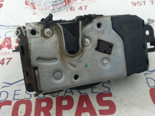 Used Front right lock OPEL ASTRA H GTC (A04) [2005-2010]  19555420
