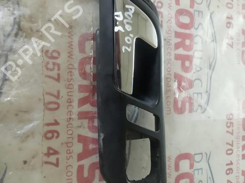 Used Front left interior door handle VW POLO (9N_, 9A_) 1.4 TDI (75 hp) 19660279