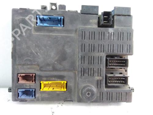 Used Fuse box CITROËN XSARA (N1) 1.9 D (70 hp) 19568859