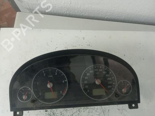 Used Instrument cluster FORD MONDEO III Saloon (B4Y) [2000-2007]  19559383