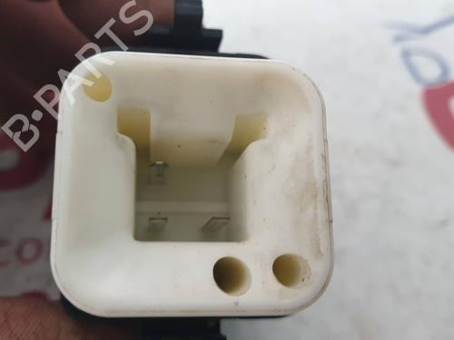 Right rear window switch MITSUBISHI PAJERO III (V7_W, V6_W)  | BP19555363I28 