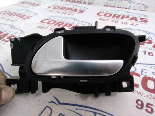 Used Front left interior door handle PEUGEOT 208 I (CA_, CC_) 1.2 VTI 82 (82 hp) 19555095