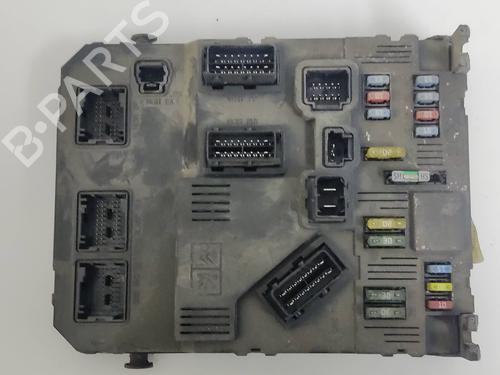 Fuse box PEUGEOT 407 (6D_)  | BP19568735E1 