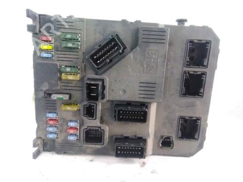 Used Fuse box Fuse box 19563616 19563616