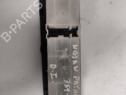 Left front window switch NISSAN PATHFINDER III (R51)  | BP29447418I27 