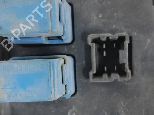 Fuse box NISSAN TERRANO II (R20)  | BP19570721E1 
