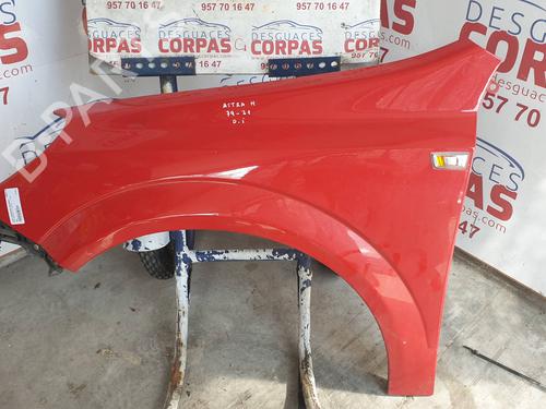 Used Left front fenders OPEL ASTRA H GTC (A04) [2005-2010]  19555260