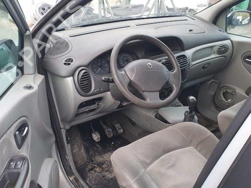 Right headlight RENAULT SCÉNIC I MPV (JA0/1_, FA0_) | BP19554691C29