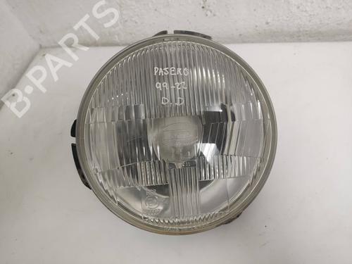 Used Right headlight MITSUBISHI PAJERO I (L04_G, L14_G) [1982-1991]  22610527