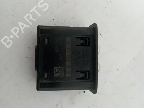 Electronic module RENAULT KANGOO / GRAND KANGOO II (KW0/1_)  | BP19562788M83 