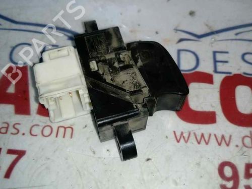 Used Left rear window switch NISSAN X-TRAIL I (T30) [2001-2013]  22609601