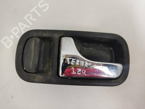 Used Front left interior door handle NISSAN TERRANO II (R20) [1992-2007]  19568230