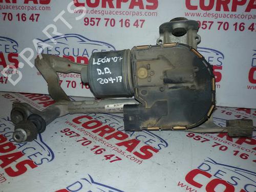 Used Front wiper motor SEAT LEON (1P1) [2005-2013]  19549360