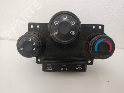 Used Climate control KIA CARENS II MPV (FJ) [2002-2013]  19567967