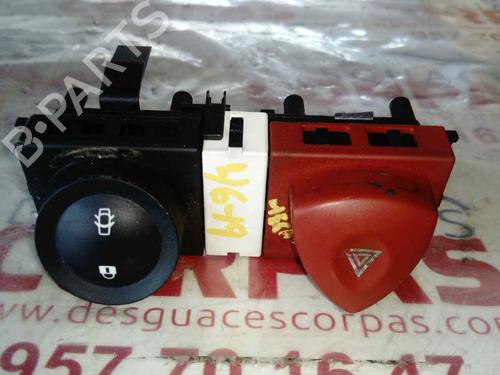 Used Warning switch RENAULT MEGANE II (BM0/1_, CM0/1_) [2001-2012]  19552183