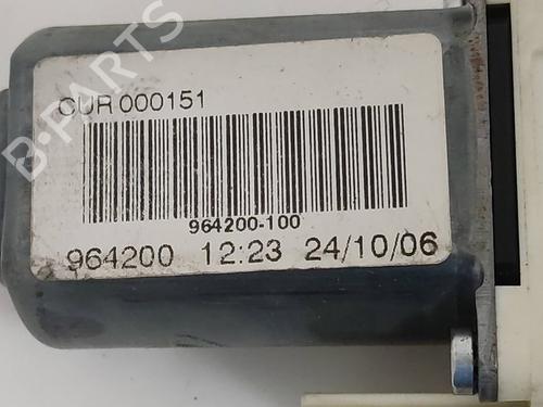Left front window motor LAND ROVER RANGE ROVER SPORT I (L320) 2.7 D 4x4 | BP19797744E21 