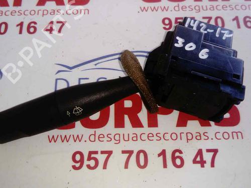 Used Steering column stalk PEUGEOT 306 (7B, N3, N5) [1993-2003]  19549077