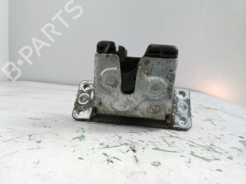 Used Tailgate lock OPEL VIVARO A Van (X83) [2001-2015]  19559266