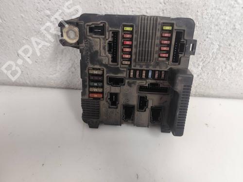 Used Fuse box RENAULT MEGANE II (BM0/1_, CM0/1_) [2001-2012]  29917082