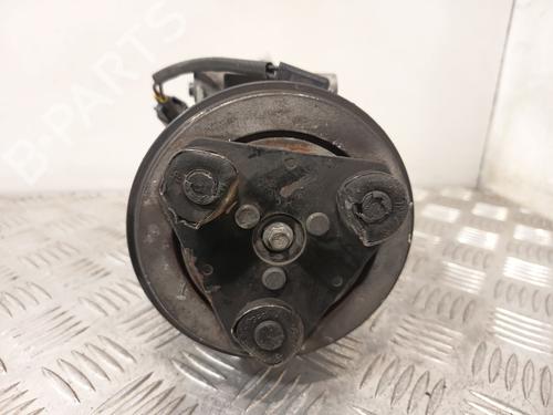 Used AC compressor AC compressor FORD KUGA I 2.0 TDCi (140 hp) 33718481 33718481
