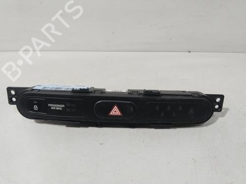 Used Warning switch KIA CARENS IV 1.6 GDi (135 hp) 30599455